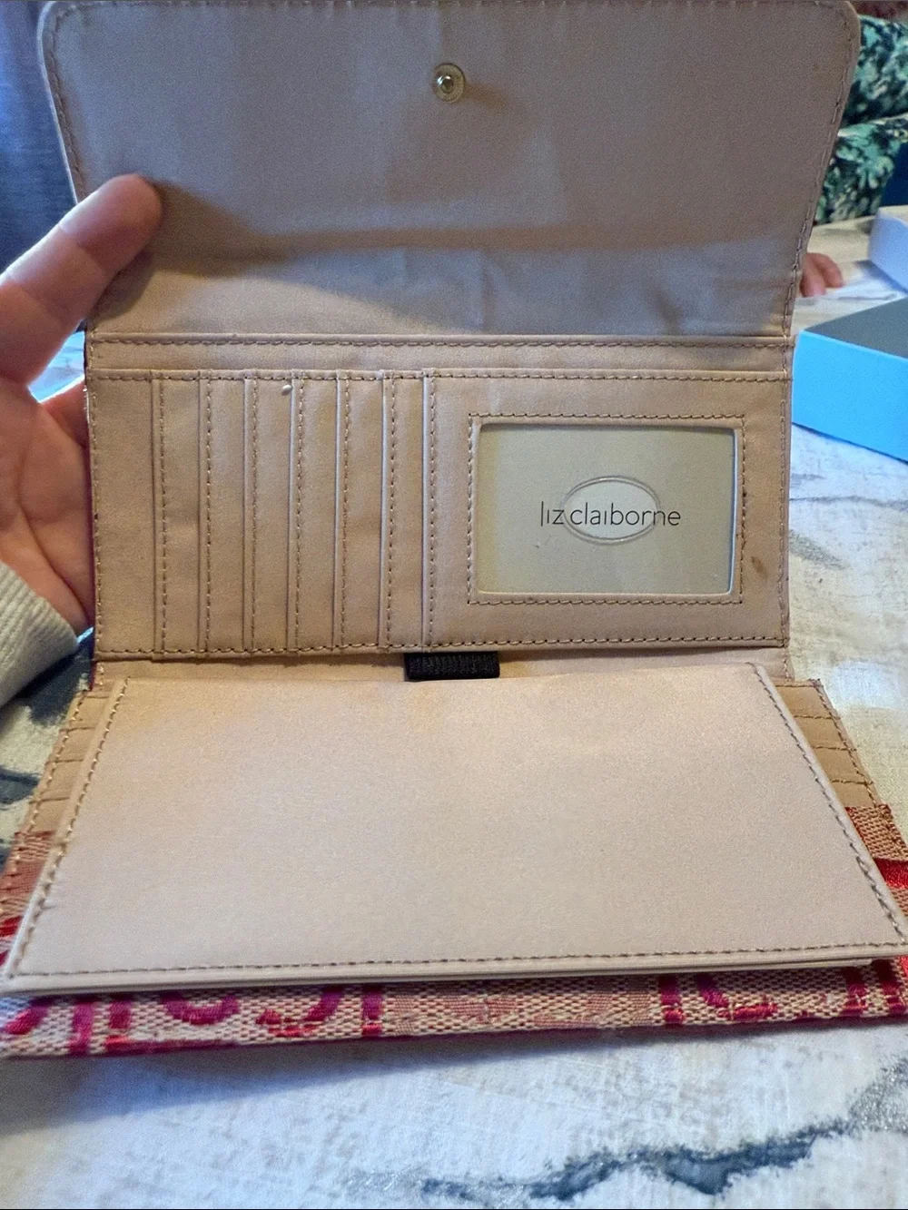 Liz Claiborne liz claiborne